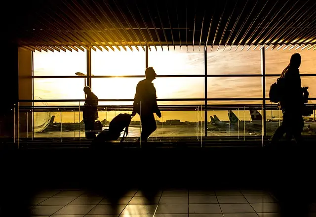 Minimalisme Voyage : Comment Bien S'organiser avant de Partir
