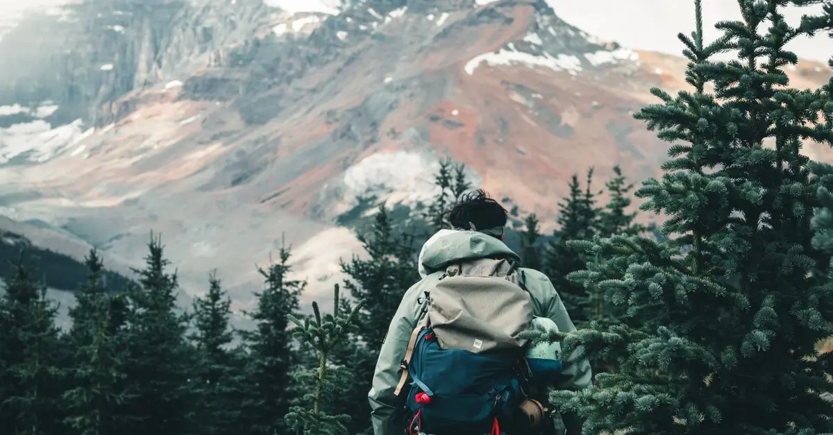 Minimalisme Voyage : L'Art de Bien Équilibrer Votre Sac à Dos