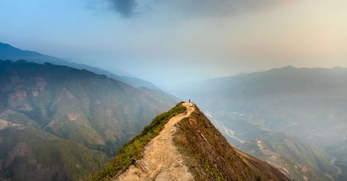Le Minimalisme en Voyage : Stratégies pour une Évasion Réussie
