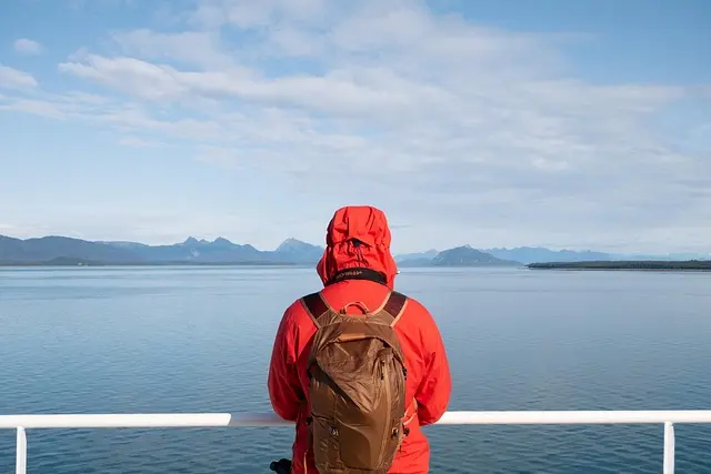 Les Essentiels pour un Voyage Minimaliste Réussi