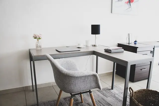 Comment Voyager Minimaliste avec un Budget Serré