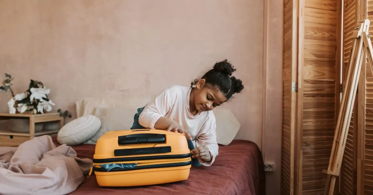 Comment Voyager Minimaliste avec Confiance : 7 Étapes Clés