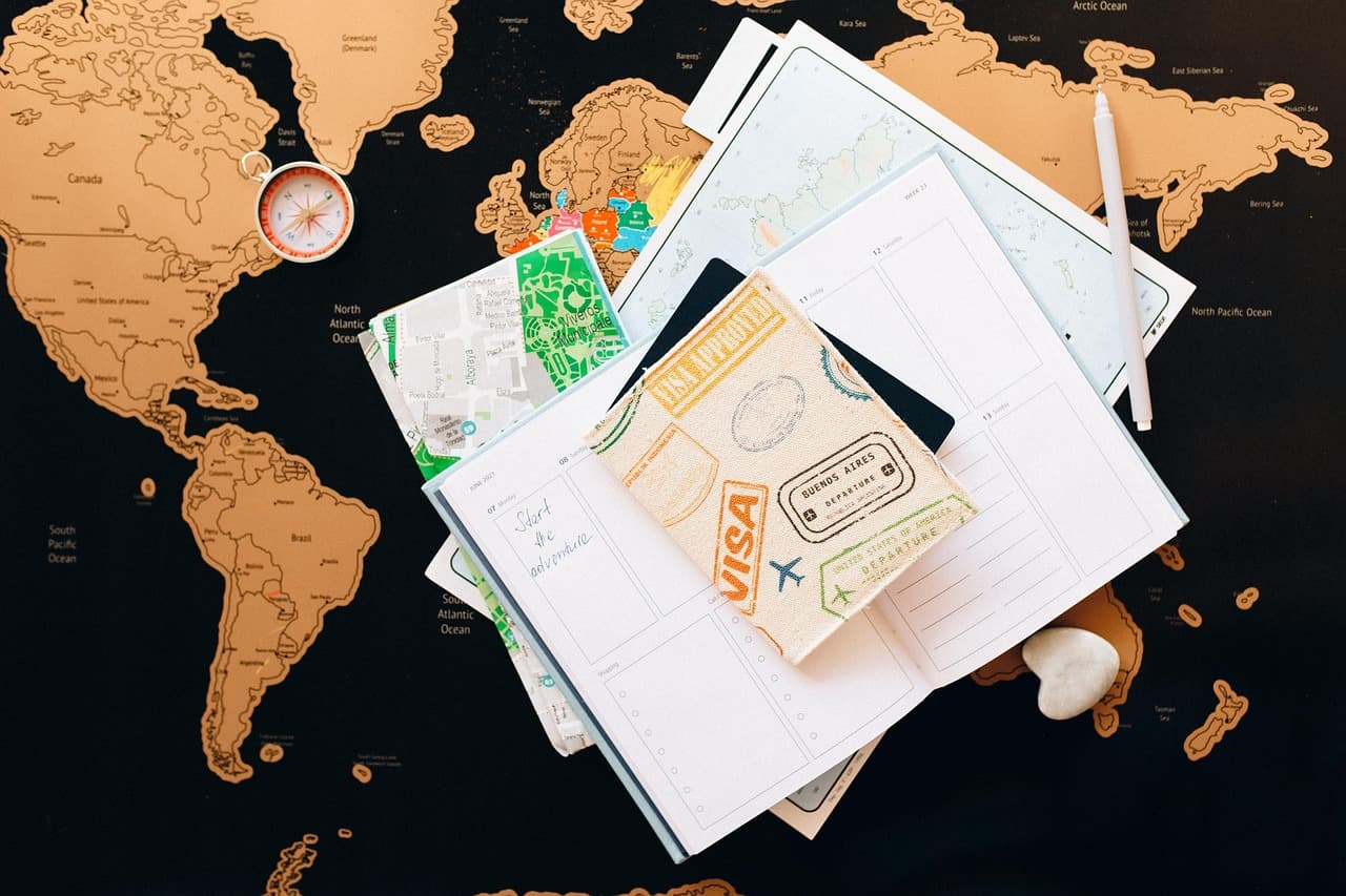 Minimalisme Voyage : Organiser un Itinéraire Simple et Efficace