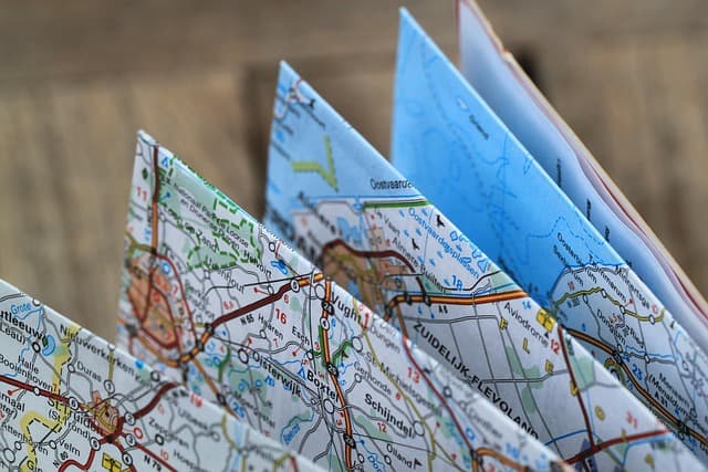 Voyager Minimaliste : Les Meilleures Astuces pour Organiser un Itinéraire