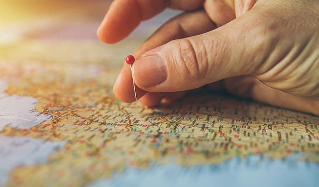 Minimalisme Voyage : Comment Créer un Itinéraire Équilibré